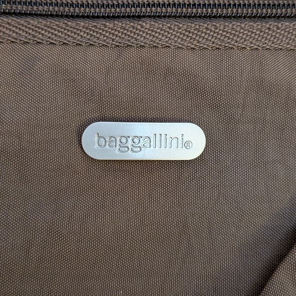 Baggallini Brown Crossbody Bag - Picture 2 of 10
